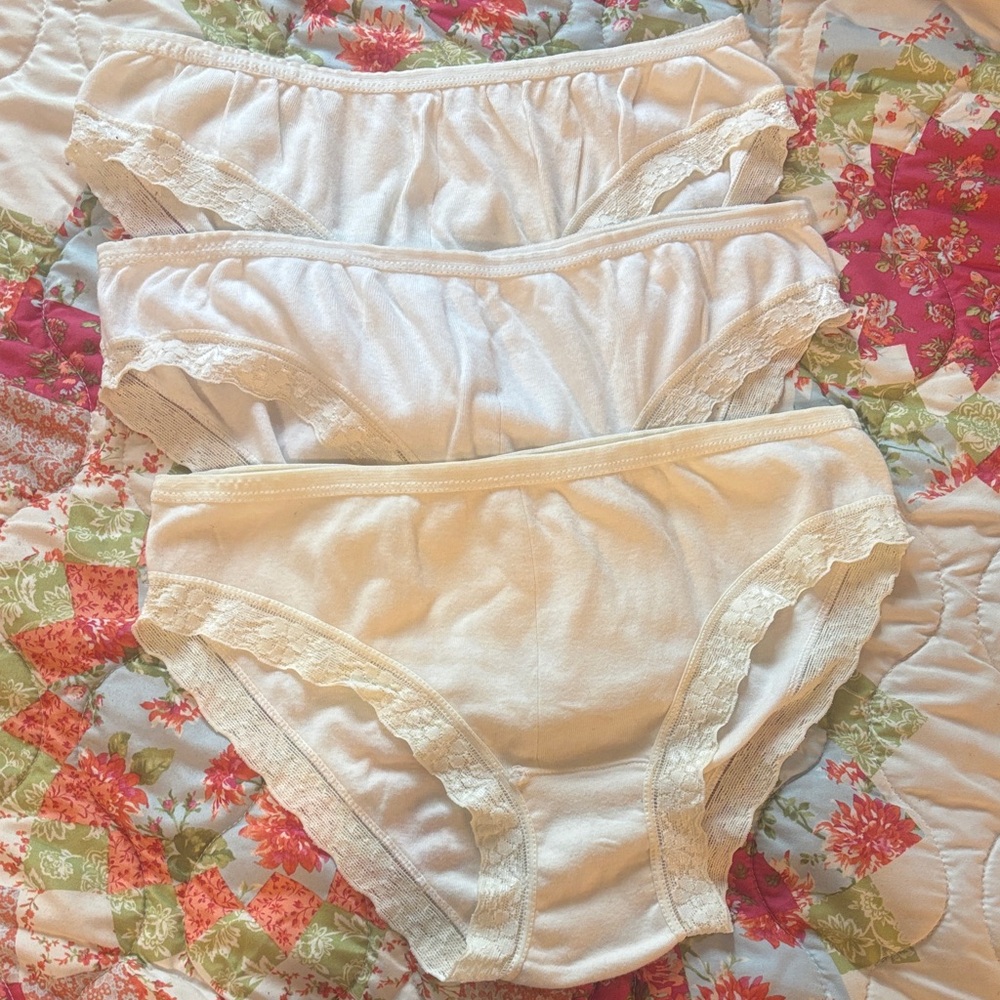 Elegant Lace Trimmed Women's Underwear